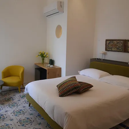Piano Alloro Guest house