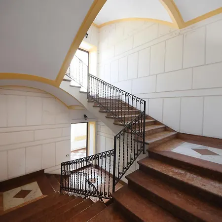 Piano Alloro Guest house Palermo